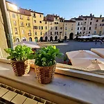 In Anfiteatro. Vivere Immersi Nella Storia