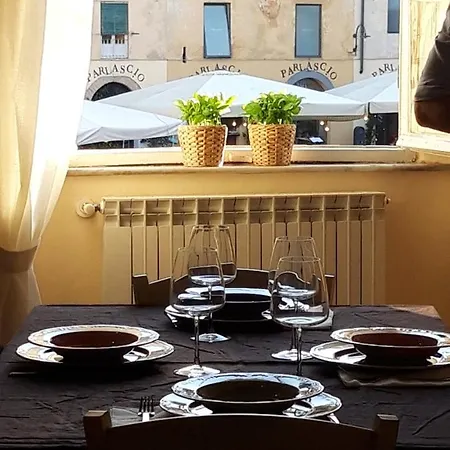 In Anfiteatro. Vivere Immersi Nella Storia Lucca